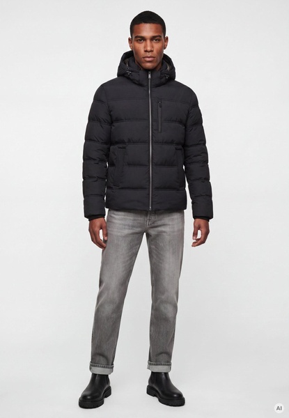 Steppjacke mit abnehmbarer Kapuze